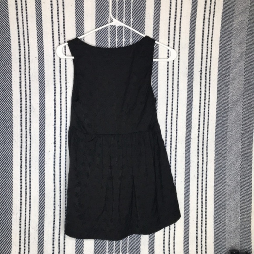 Urban Outfitters Open Button Tank - Picture 4 of 5